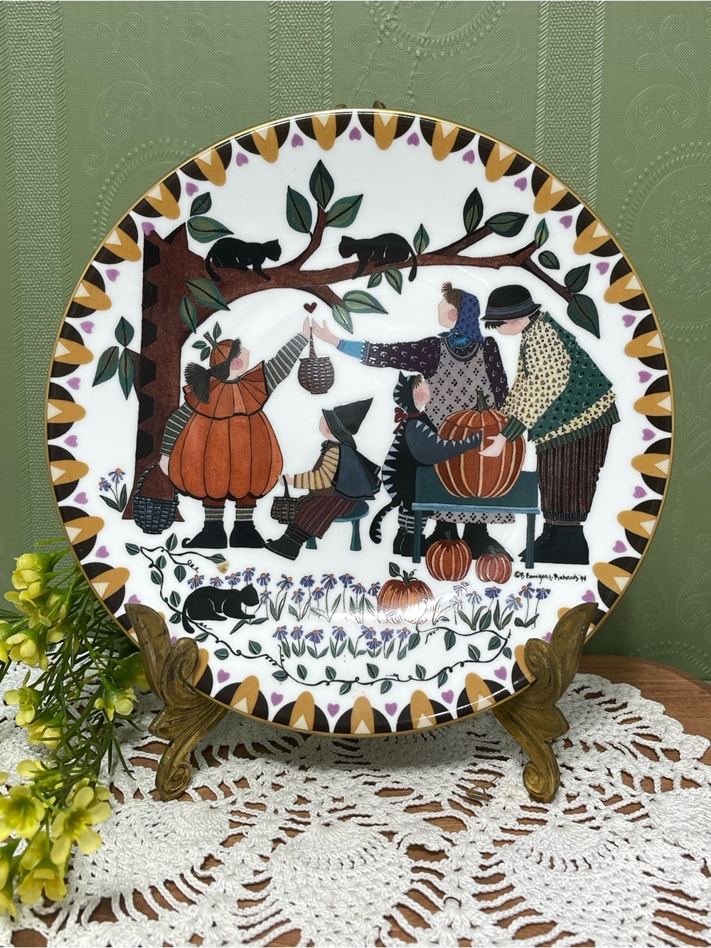 Pfaltzgraff Pumpkin Patch Folk Art Plate - Orange, Green, Black, Gold